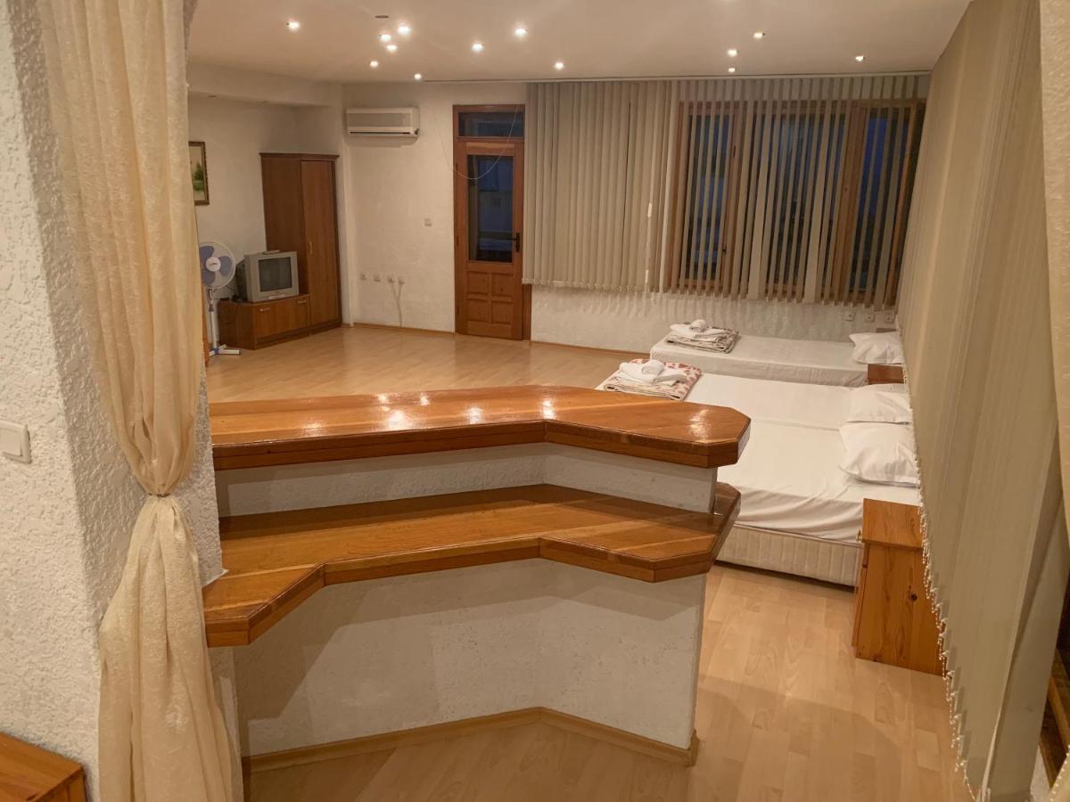 Hotel Moskoiani Bjala Kültér fotó