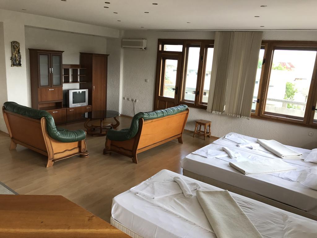 Hotel Moskoiani Bjala Kültér fotó